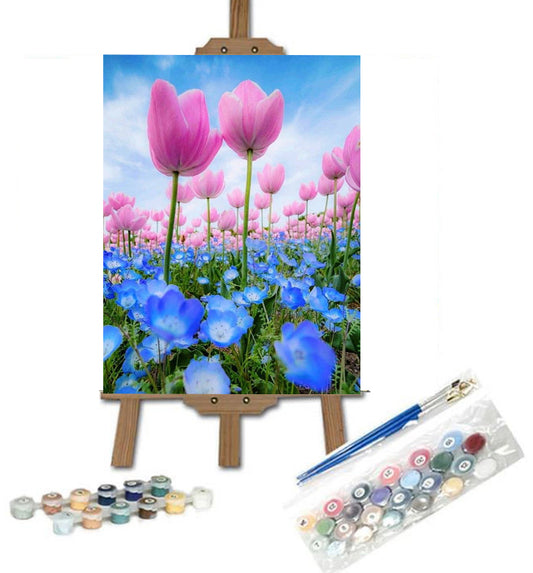 Tulipanes y flores azules